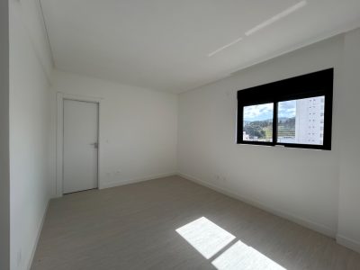 Apartamento à venda com 110m², 3 quartos, 3 suítes, 2 vagas no bairro Pioneiros em Balneário Camboriú